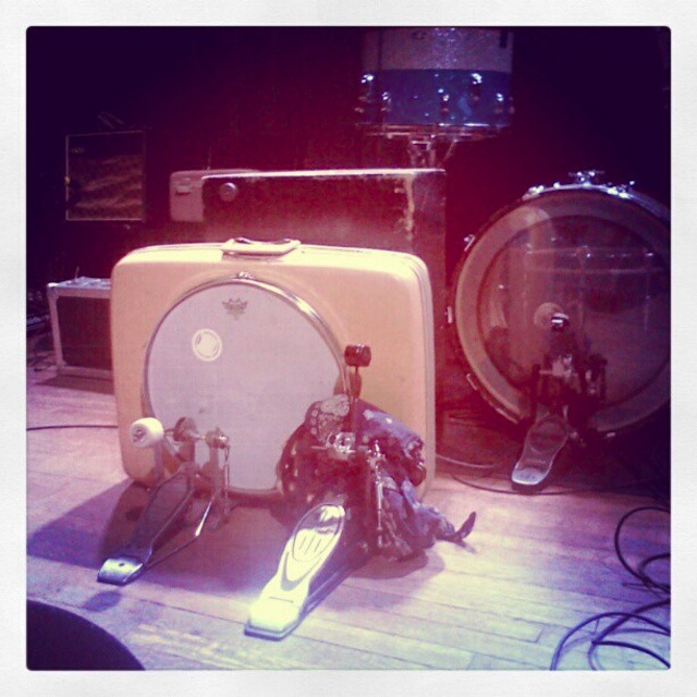 suitcase_drum